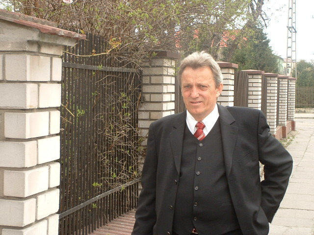 A nad szystkicm czuwa Wszechobecny Tata Kowalczyk! 